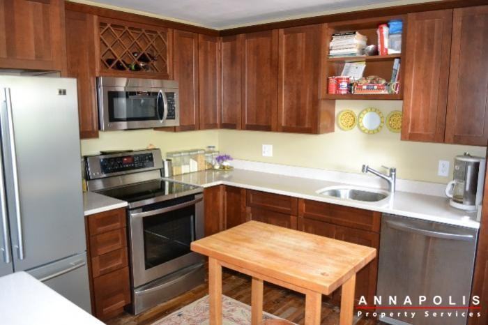 105 Spring Valley Dr - Photo 3 of 24