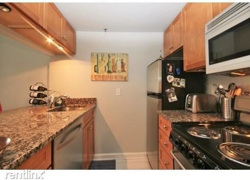 12 Stoneholm St #523