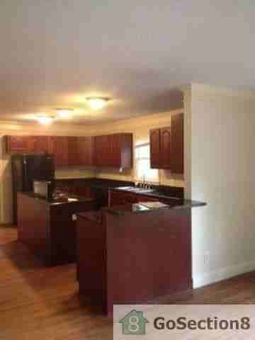 1449 Woodland Ave SE - Photo 3 of 5