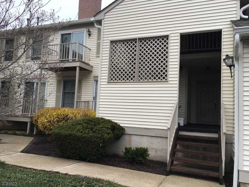 21 Commonwealth Dr #21 - Photo 2 of 12