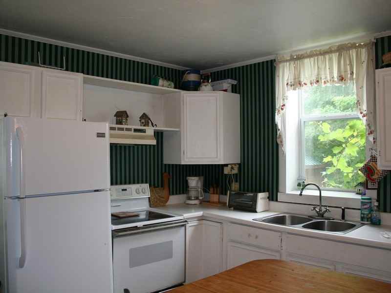 550 Main St - Photo 2 of 8