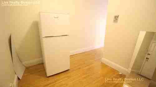 114 Washington St - Photo 2 of 3