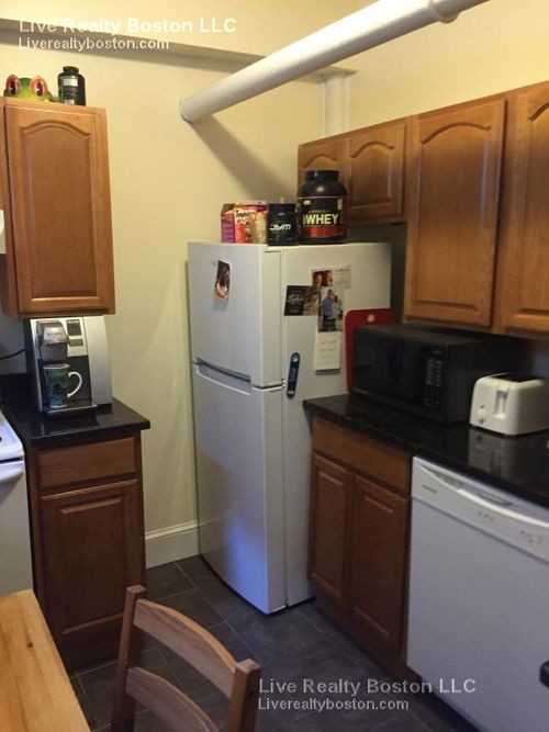 1082 Commonwealth Ave - Photo 3 of 3