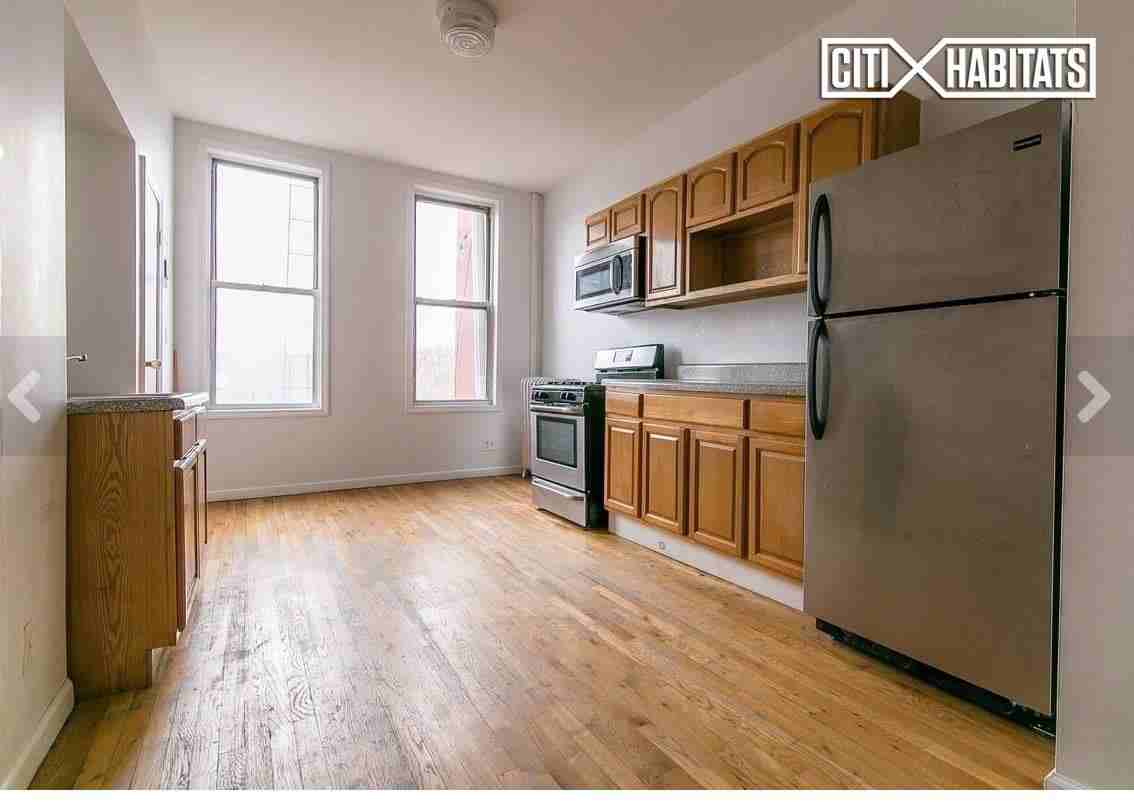 Metropolitan Ave #3R