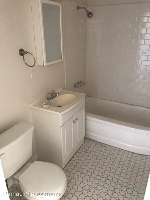 1927 Artesia Blvd - Photo 2 of 4