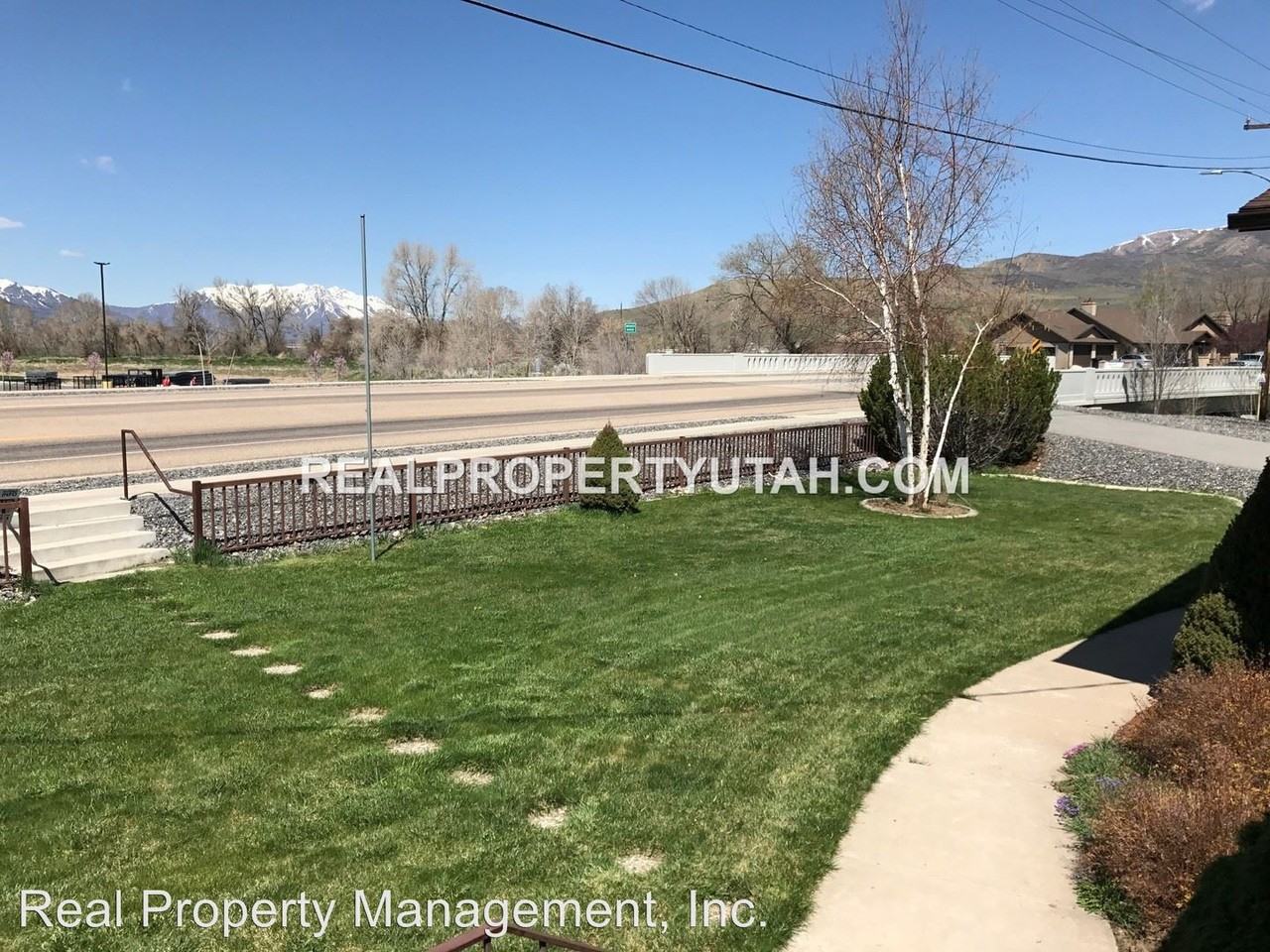 290 N State St - Photo 2 of 41