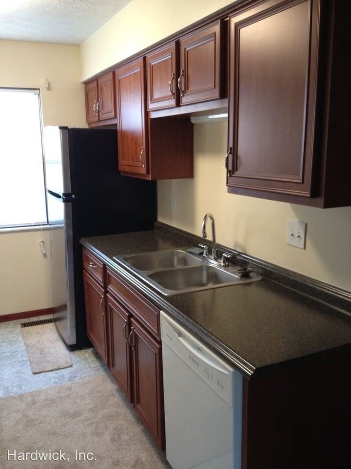 697 Michael View Ct - Photo 3 of 18