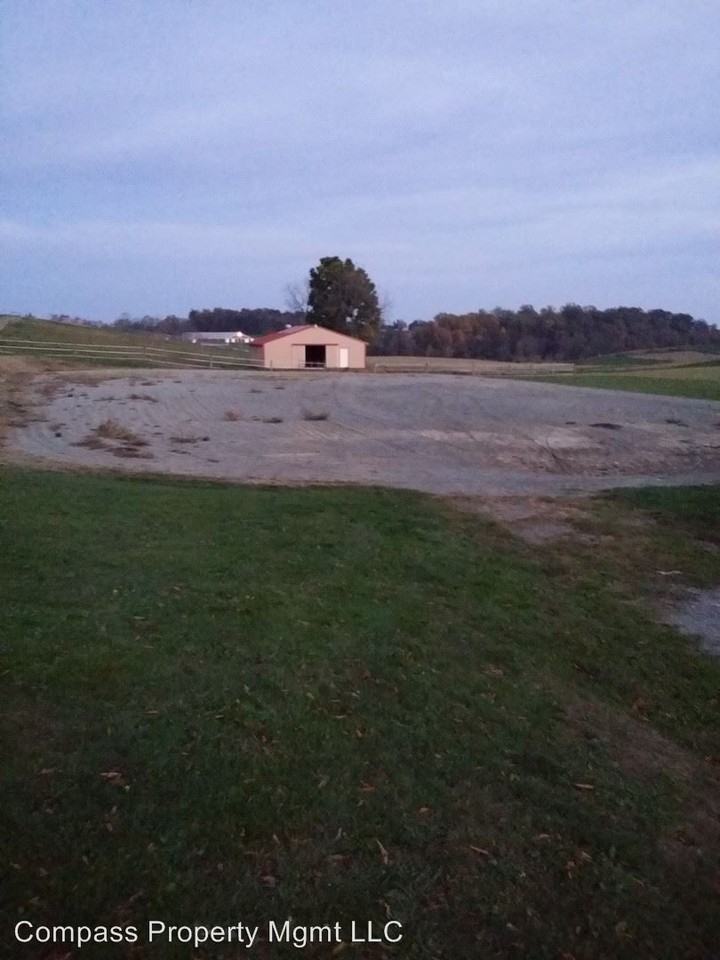 753 Buck Rd - Photo 2 of 9