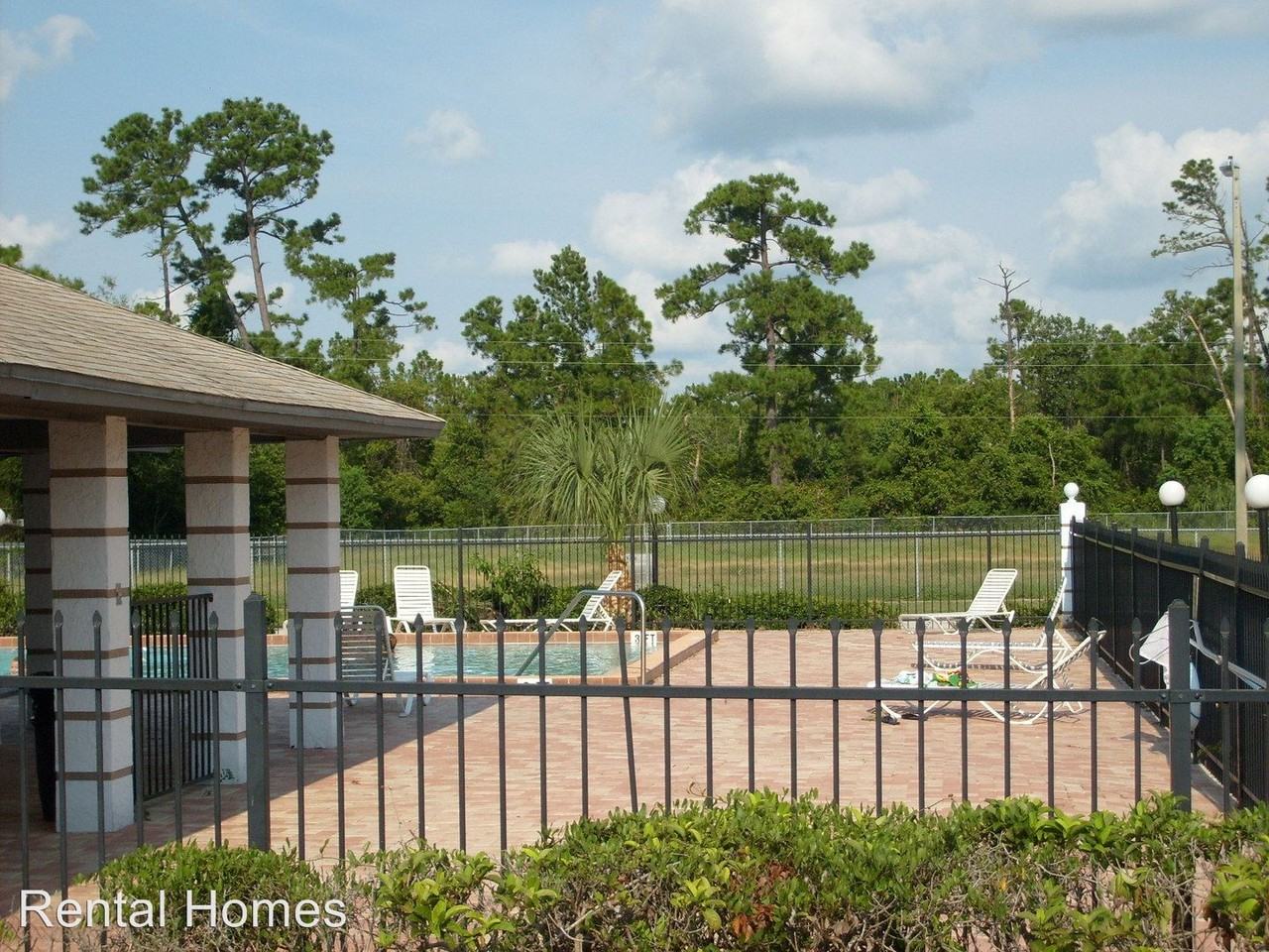 1070 Sophie Blvd - Photo 3 of 10