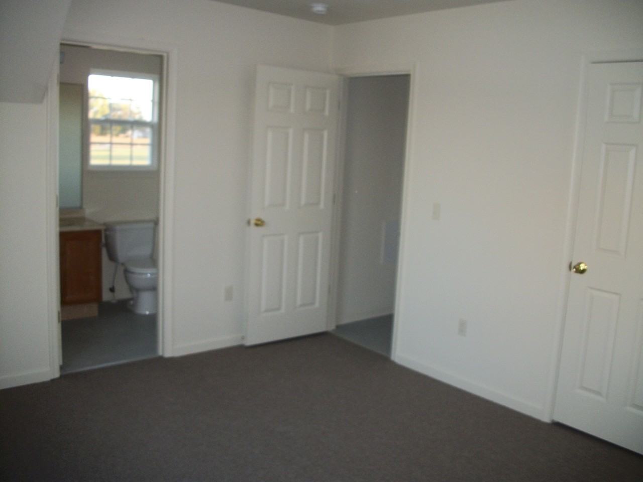 225 North Brown St - Photo 2 of 6