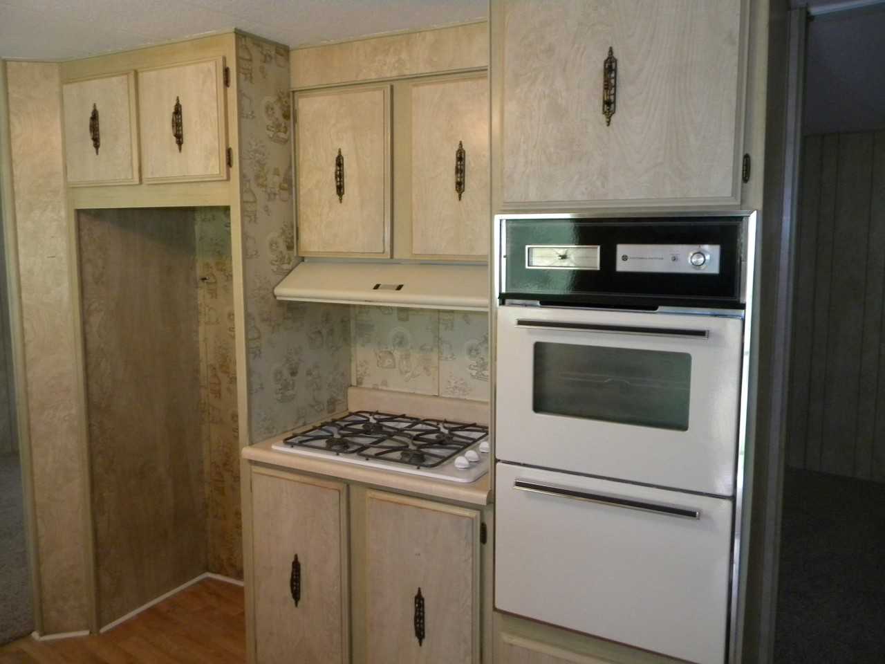 26215 Naumann Ave - Photo 3 of 8