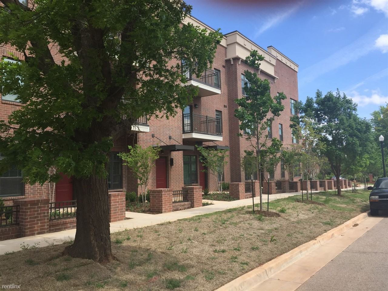 Commons on Classen - Photo 2 of 11