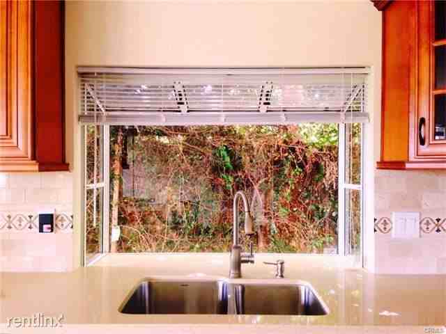 24802 Barclay Ln - Photo 3 of 25