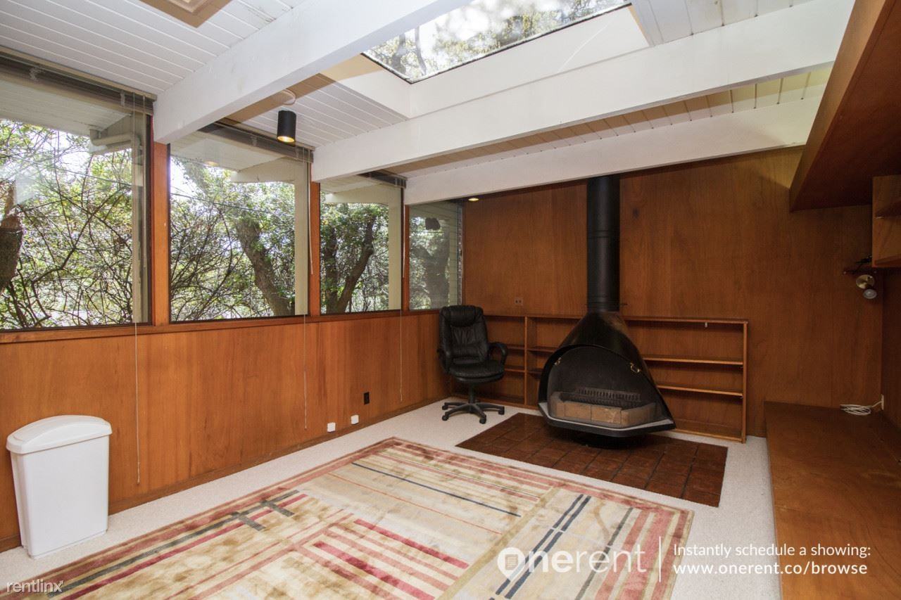 107 Degas Rd - Photo 2 of 10