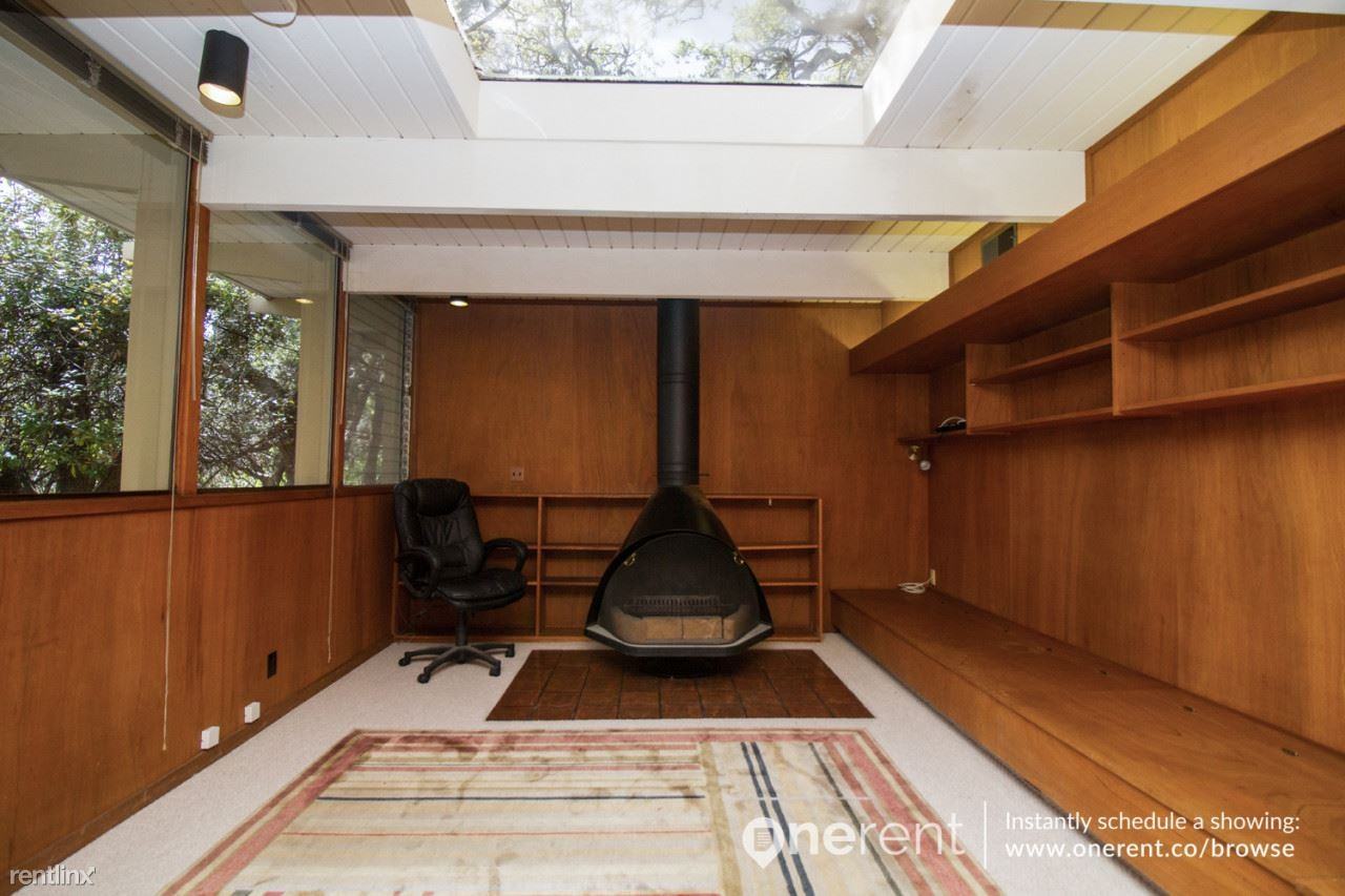 107 Degas Rd - Photo 3 of 10