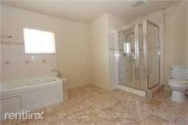 1863 Oxford Ave - Photo 2 of 14