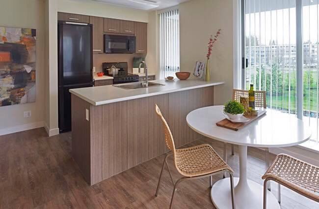 6090 Iona Dr - Photo 2 of 7