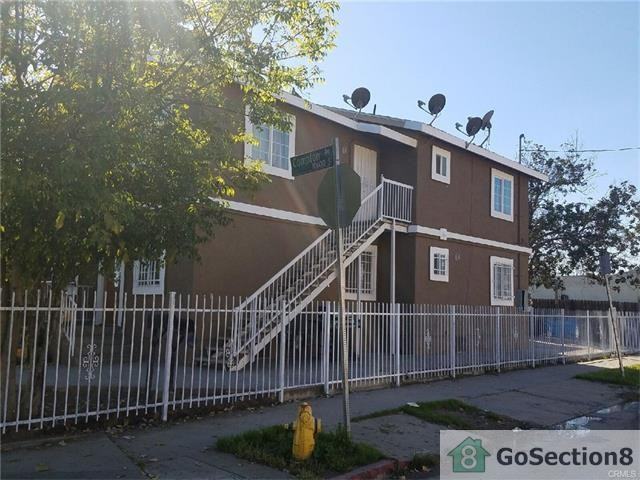 10601 Compton Ave - Photo 2 of 3