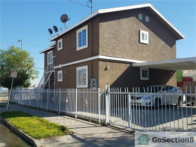 10601 Compton Ave - Photo 3 of 3