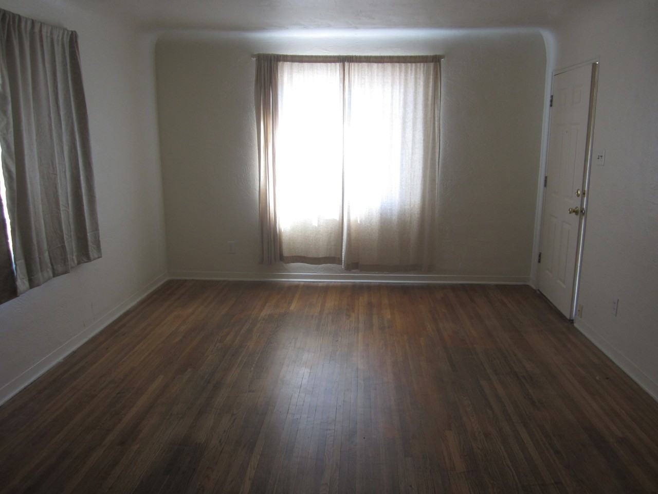 1101 Wilmoore Dr SE - Photo 2 of 5