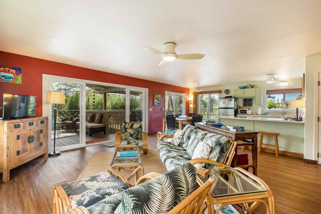 4457 Aku Rd - Photo 2 of 9