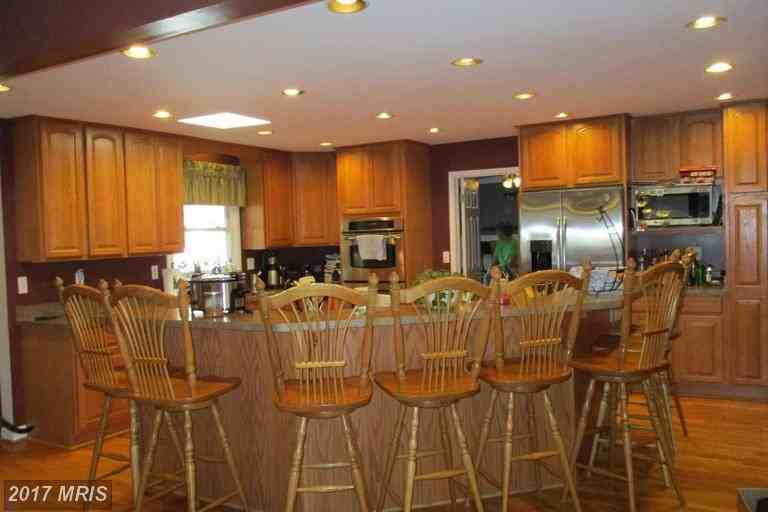 14165 Cindy Ln - Photo 3 of 30