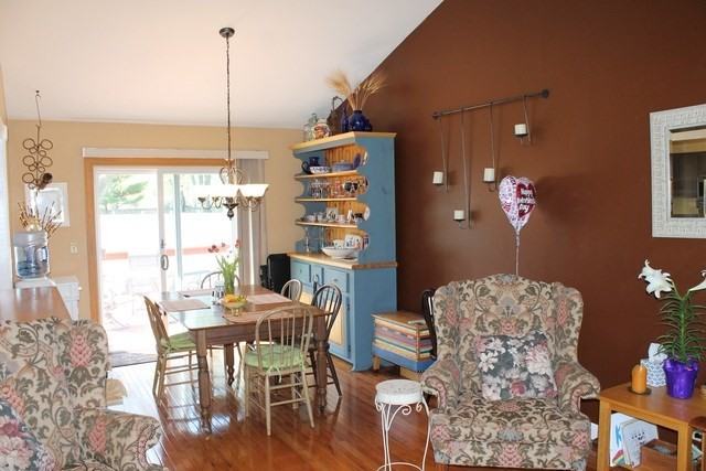 1507 Charleston St - Photo 2 of 21