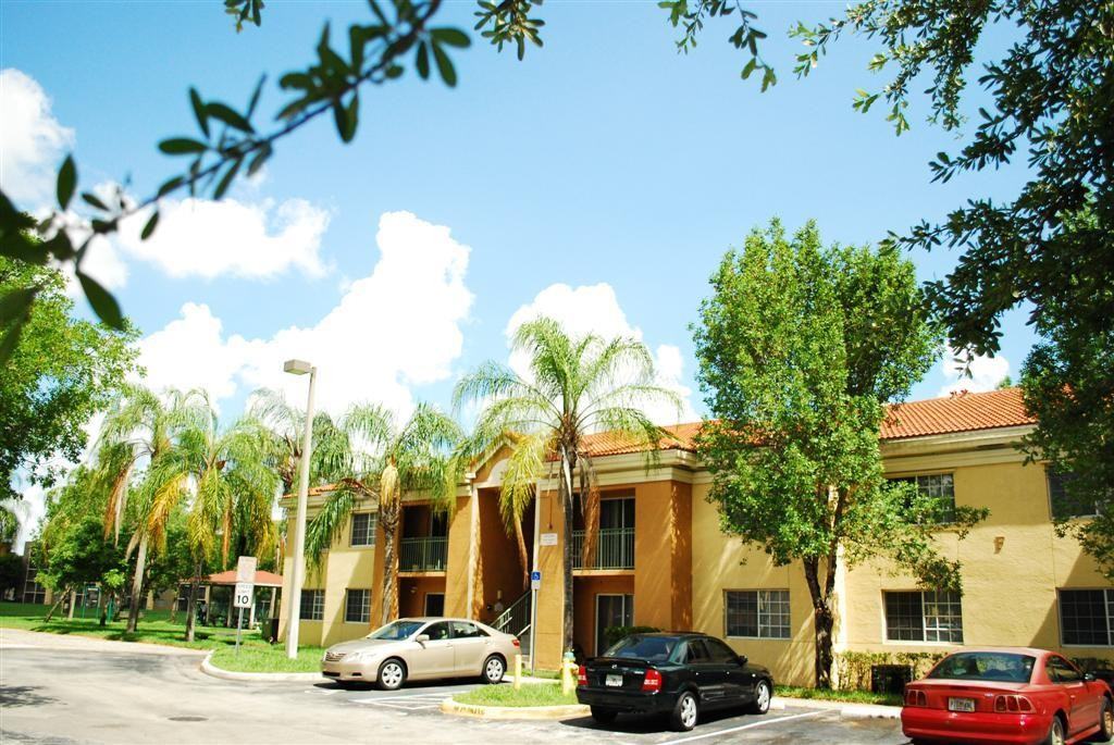 Heron Pointe Apartments 2260 Sherman Cir N, Miramar, FL 33025 Zumper