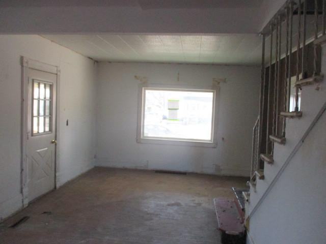 526 Fletcher St - Photo 2 of 8