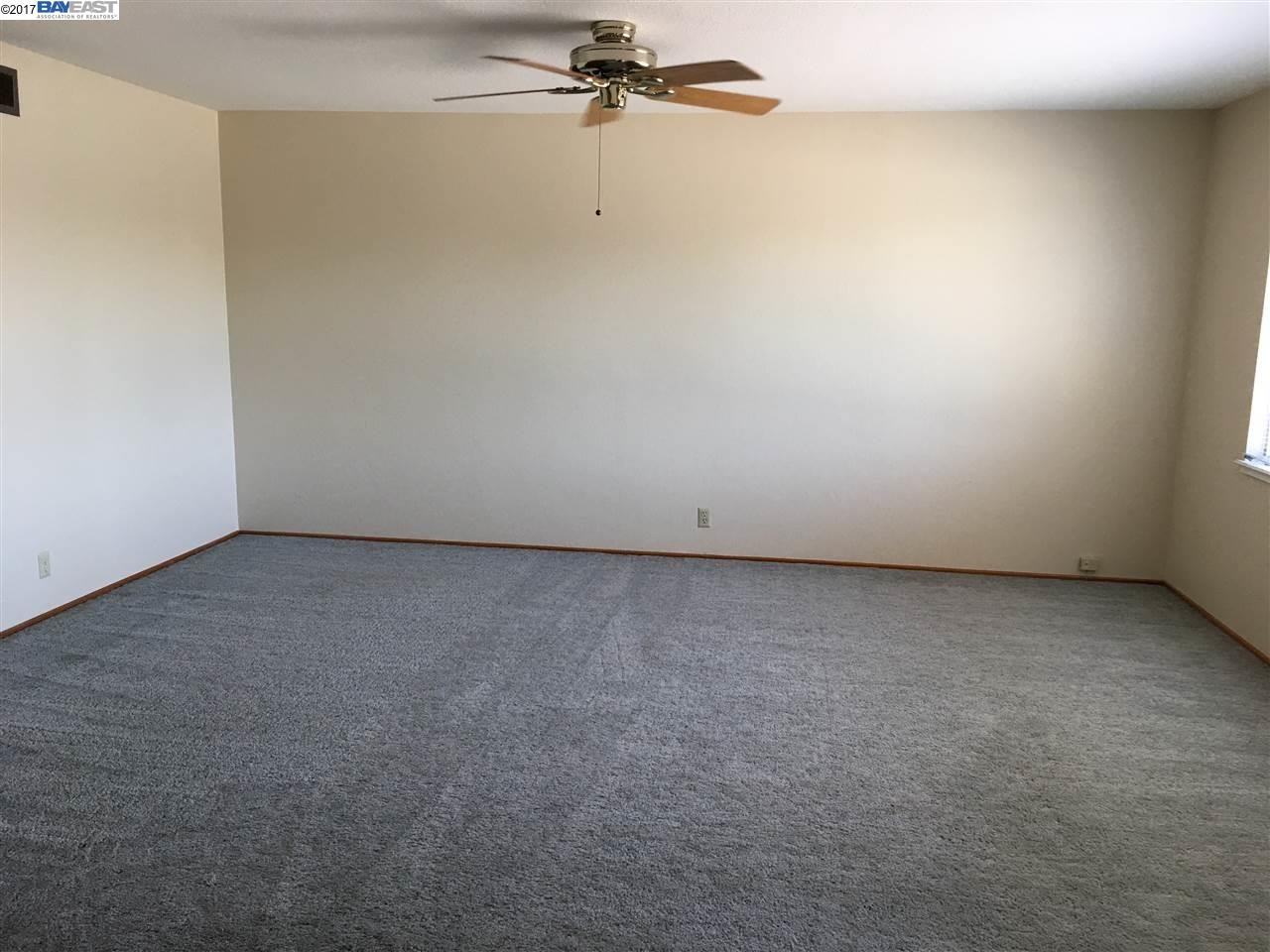 911 Malcolm Ln - Photo 2 of 22