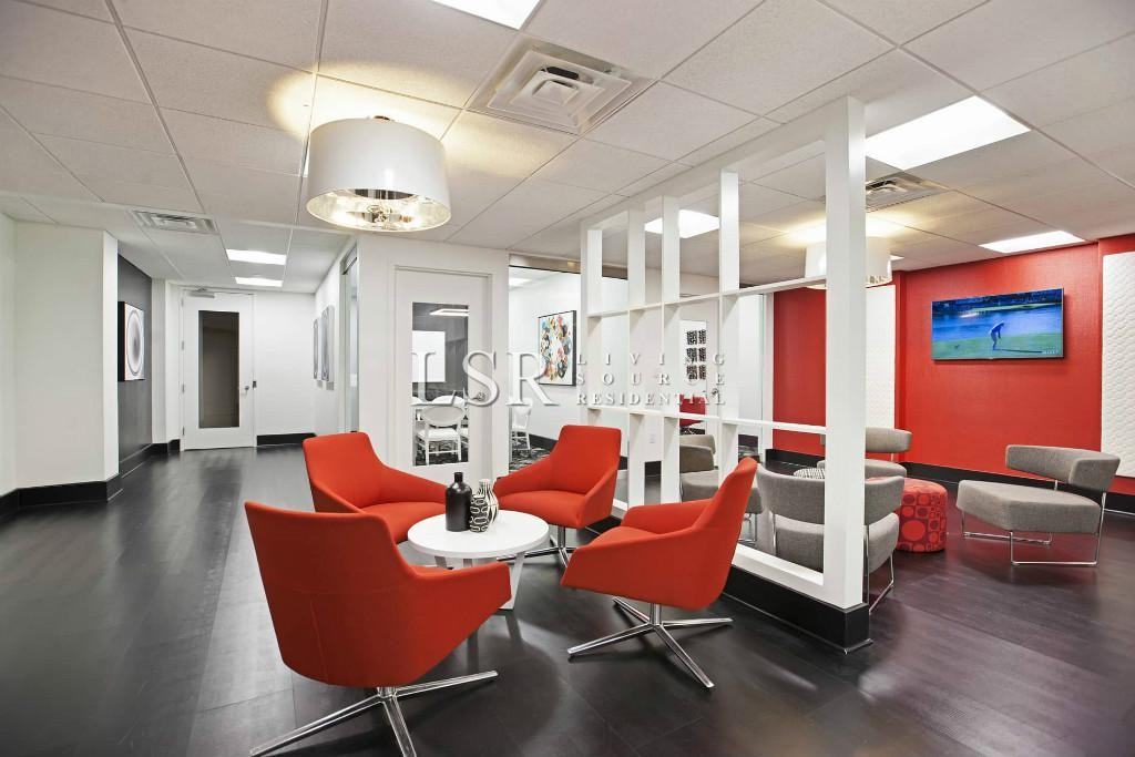 10 Hanover Square #10R