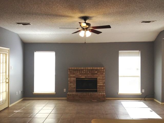 576 Majestic Park Lane - Photo 2 of 5