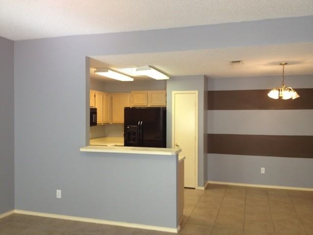 576 Majestic Park Lane - Photo 3 of 5