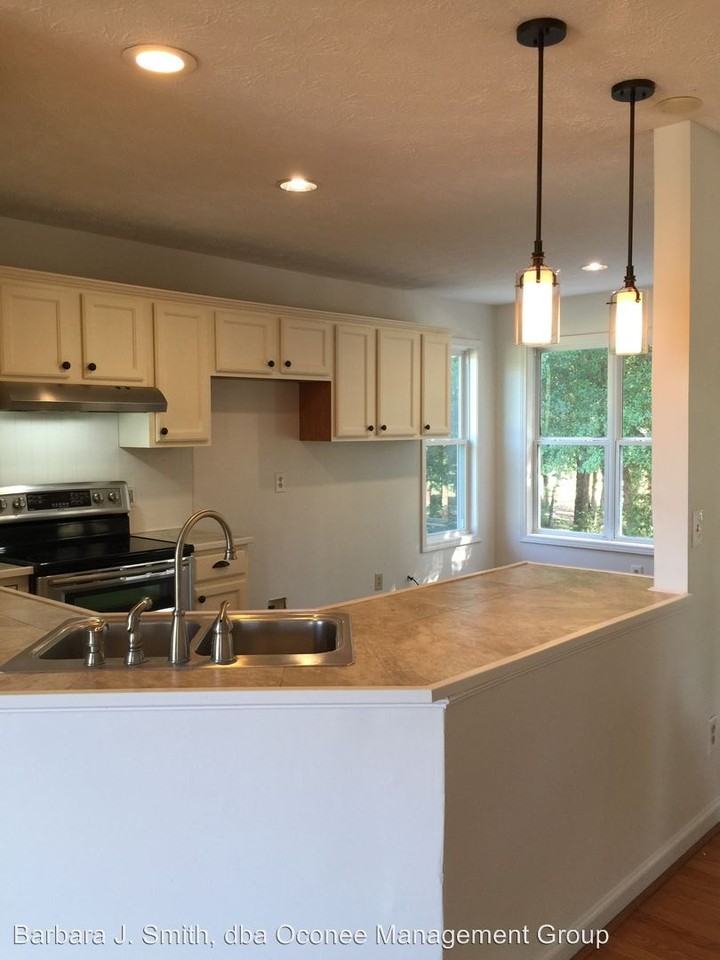 3810 Prospect Rd - Photo 3 of 16