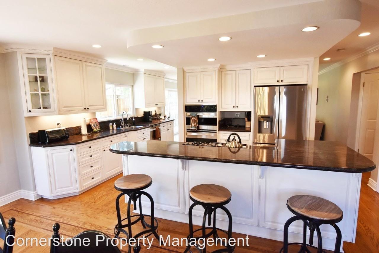 1576 Marcia Ave - Photo 3 of 21