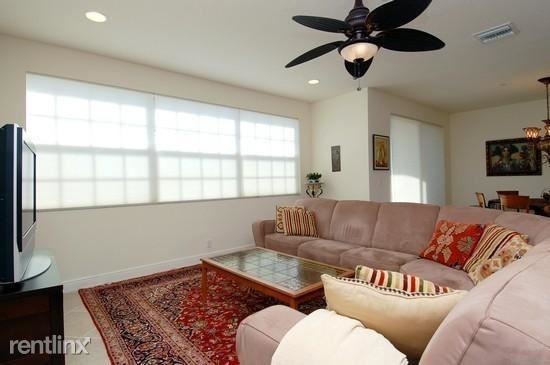 5520 NE Trieste Way #5520 - Photo 2 of 8