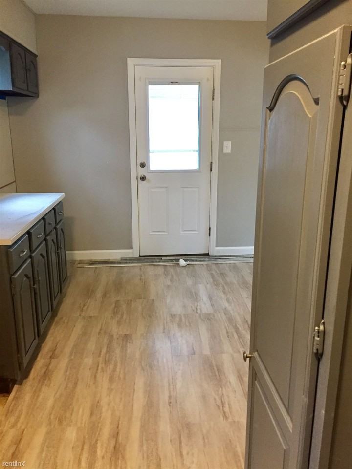 505 Brooke Ave - Photo 2 of 8