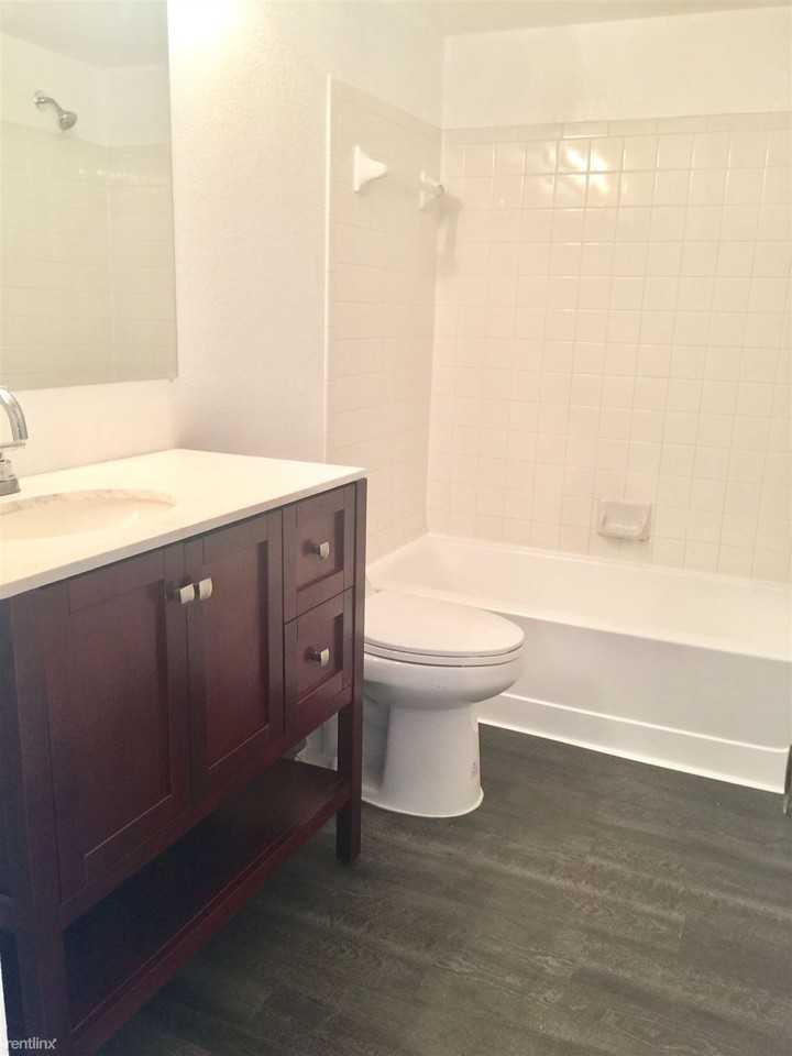 Isles at Lago Mar - Photo 2 of 10