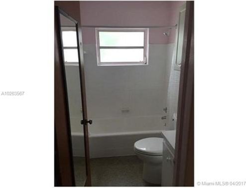 6400 SW 22nd St - Photo 3 of 8