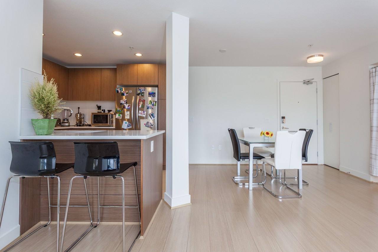 Ross Drive & Gray Ave #320