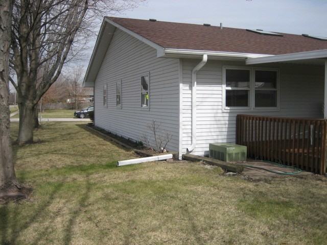 104 N Menominee Dr #A - Photo 3 of 14