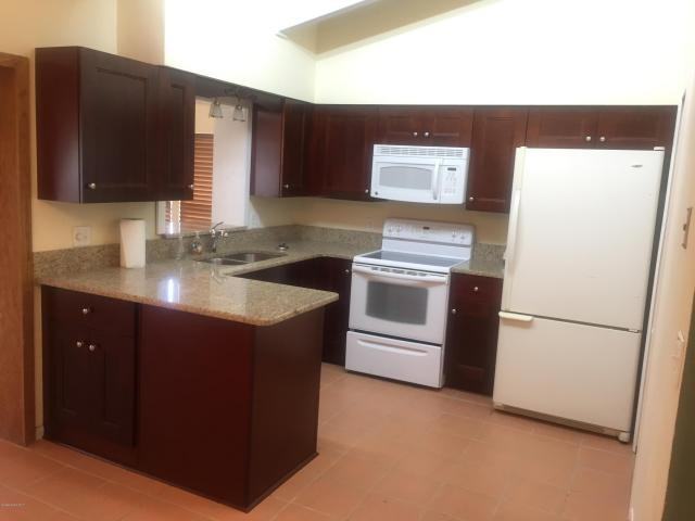 318 Myrtlewood Rd - Photo 3 of 19