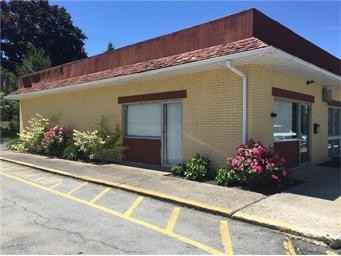 3510 Greenway St - Photo 2 of 5