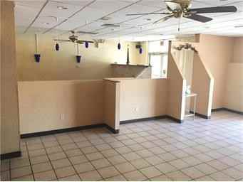 3510 Greenway St - Photo 3 of 5