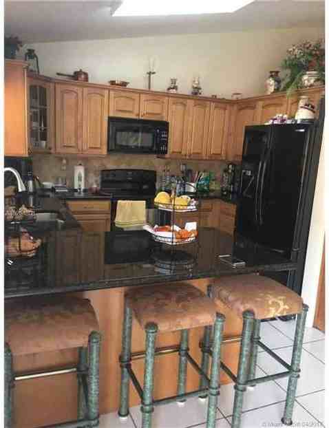 18743 NW 89th Ave - Photo 3 of 5