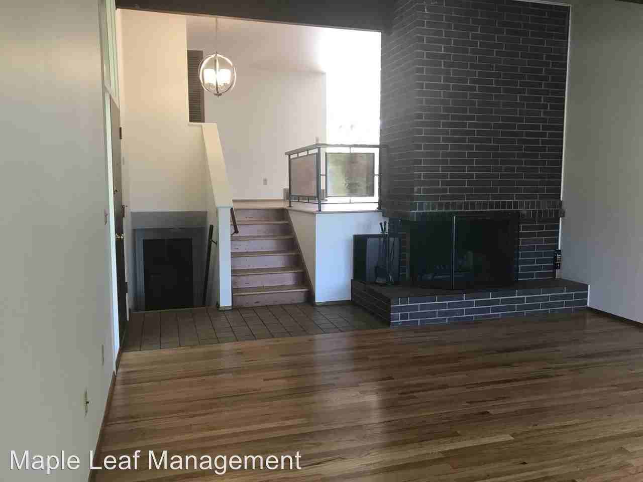 2038 139th Pl SE - Photo 3 of 12