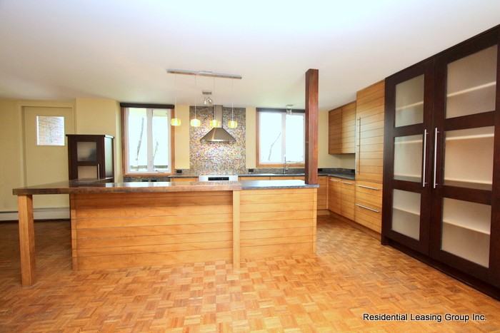 220 26 Ave SW - Photo 2 of 25