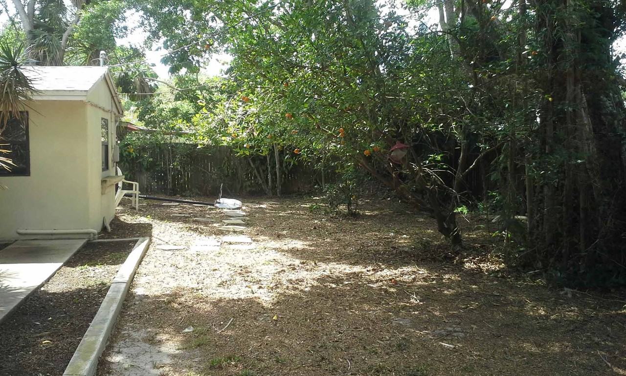 6811 9th Ave N - Photo 2 of 6