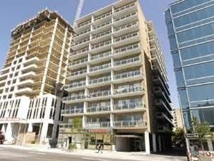 220 Eglinton Ave - Photo 2 of 6