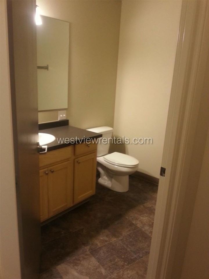 1225 Railroad Ave - Photo 3 of 35